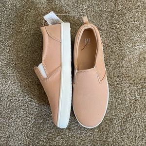 NWT- Gap Sneaker Slide-On (Sz: 3)